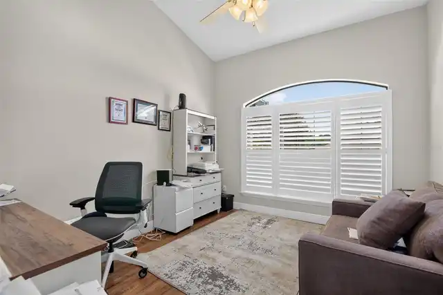 Listing Photo 23