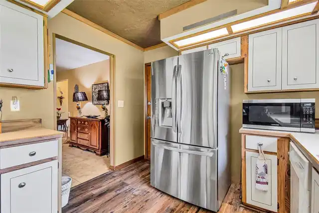 Listing Photo 18