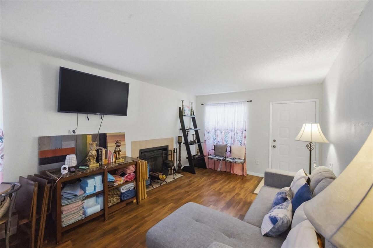 Listing Photo 6