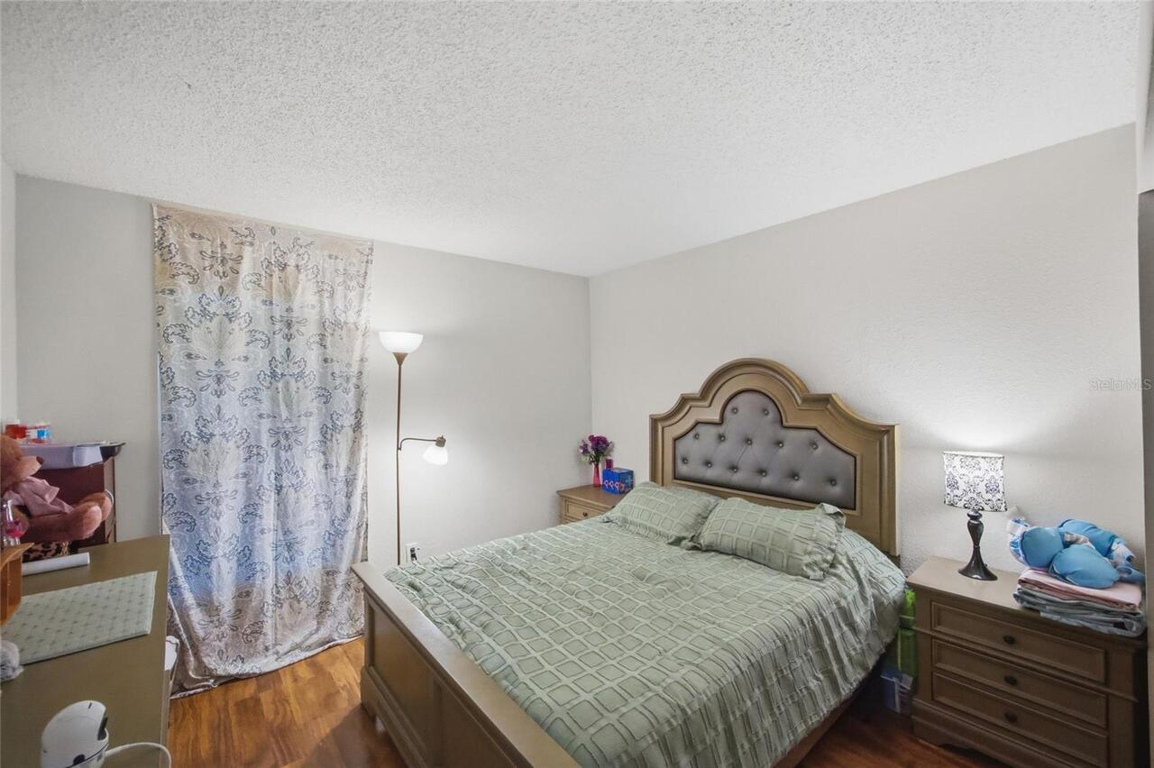 Listing Photo 14
