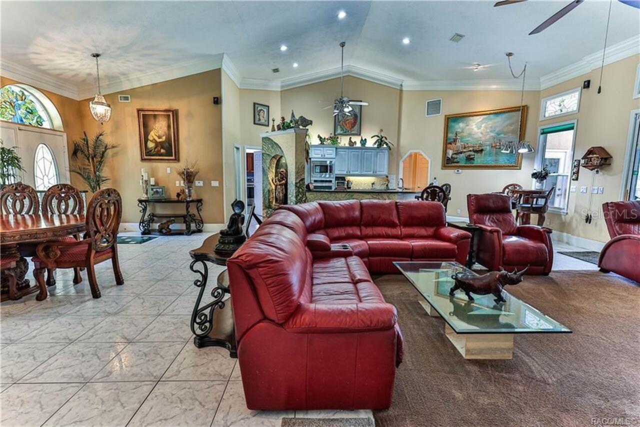 Listing Photo 8