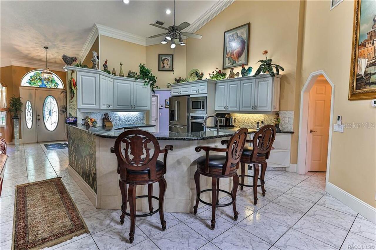 Listing Photo 11