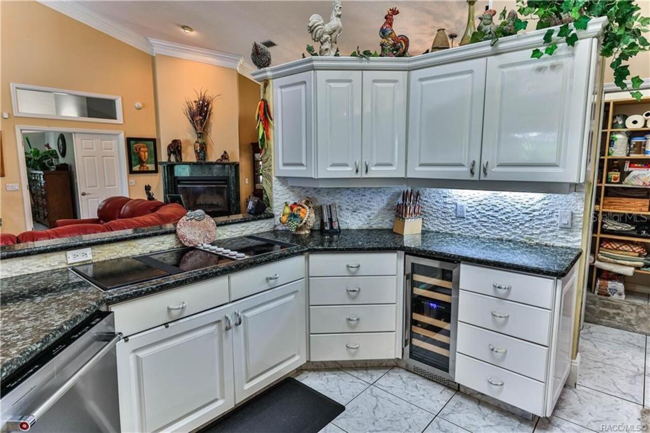 Listing Photo 16