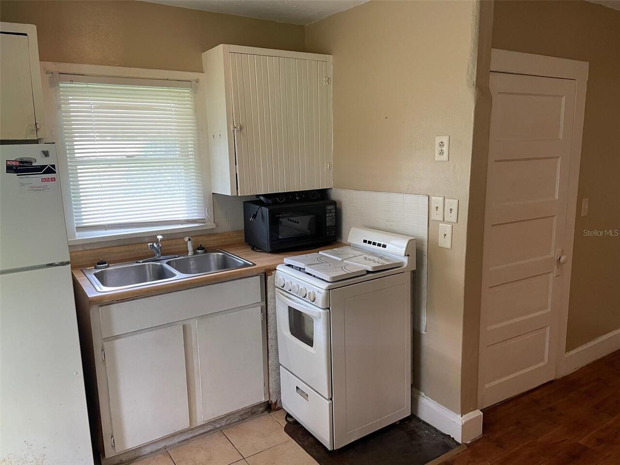 Listing Photo 6