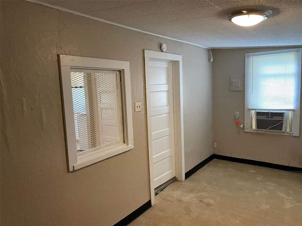 Listing Photo 8