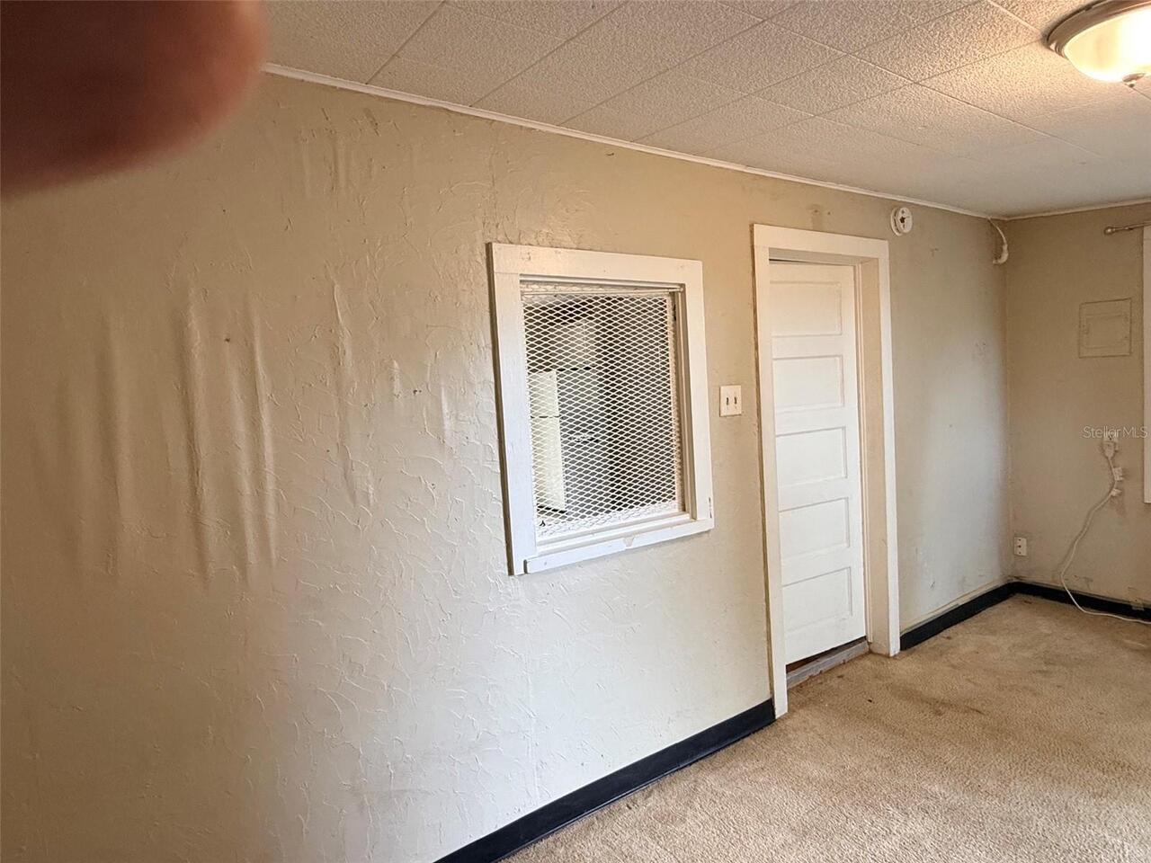 Listing Photo 9
