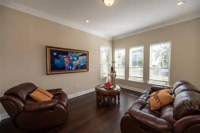 Listing Photo 11