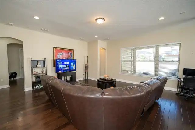 Listing Photo 43