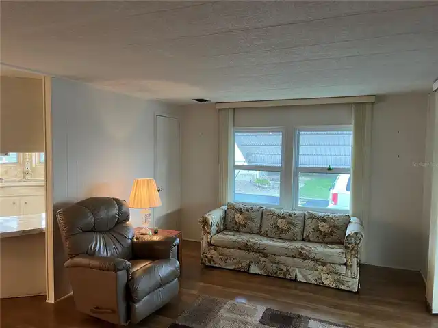 Listing Photo 9