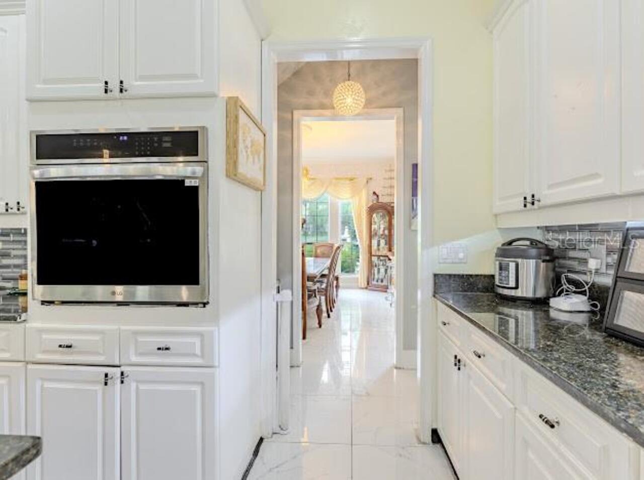 Listing Photo 16