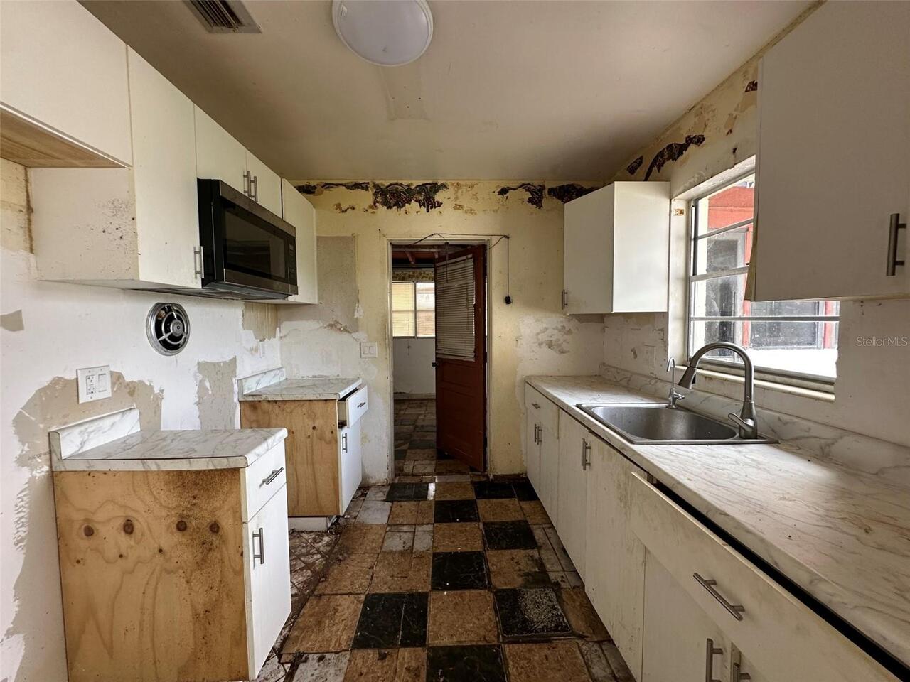 Listing Photo 10