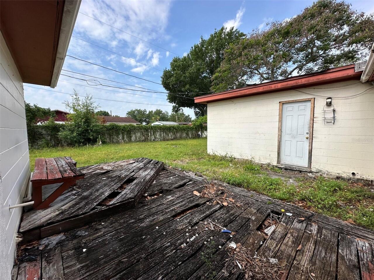 Listing Photo 12