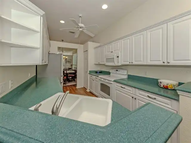 Listing Photo 14
