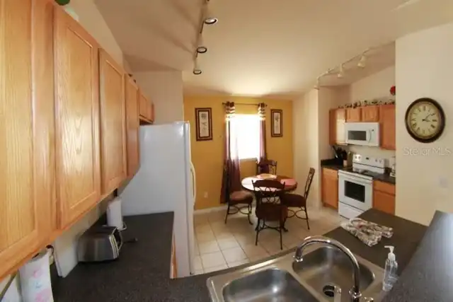 Listing Photo 7