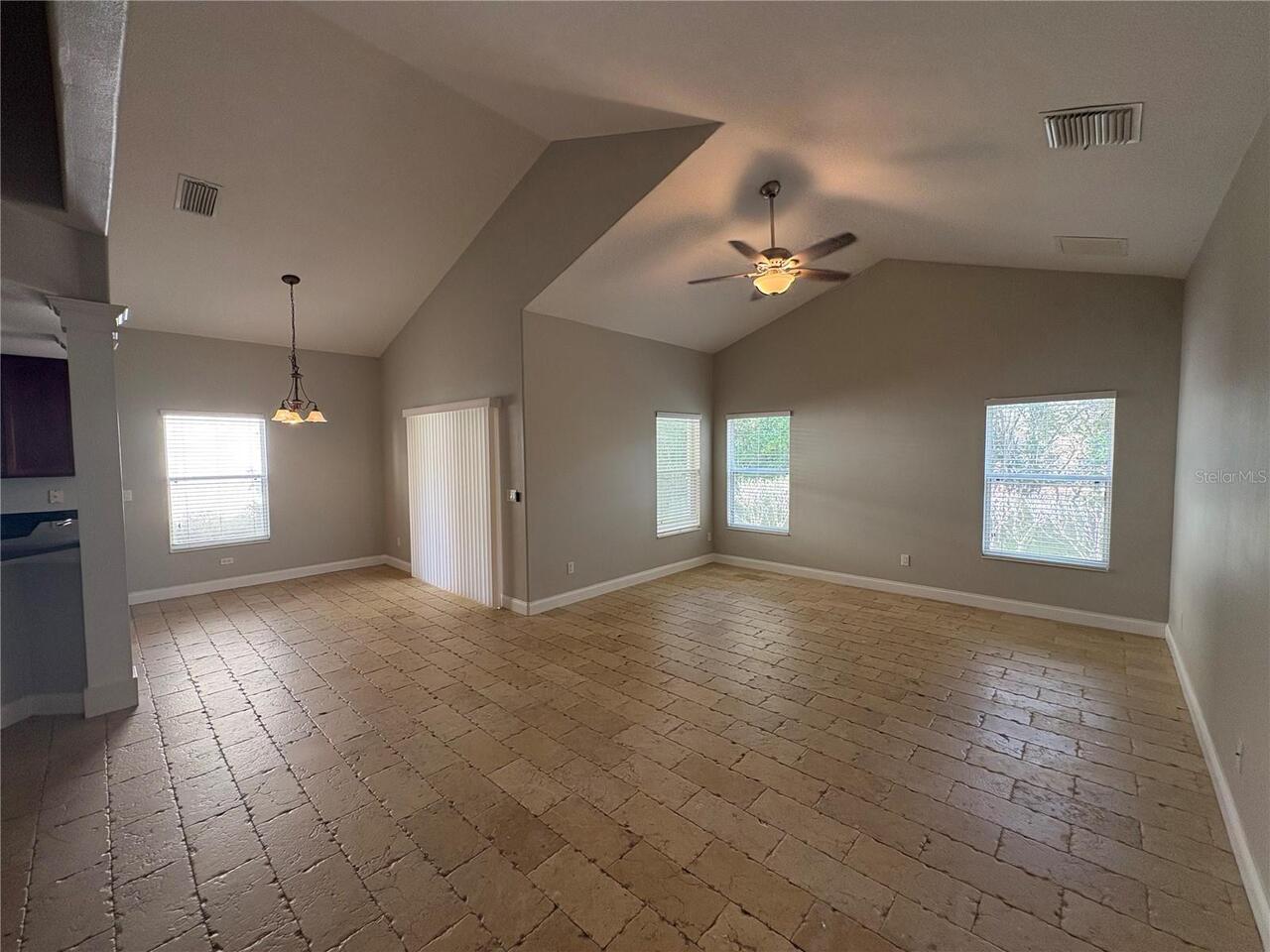 Listing Photo 7