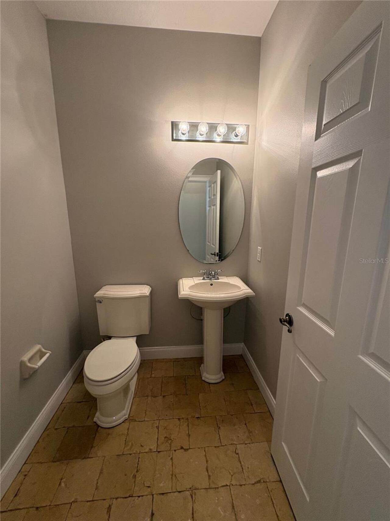 Listing Photo 12