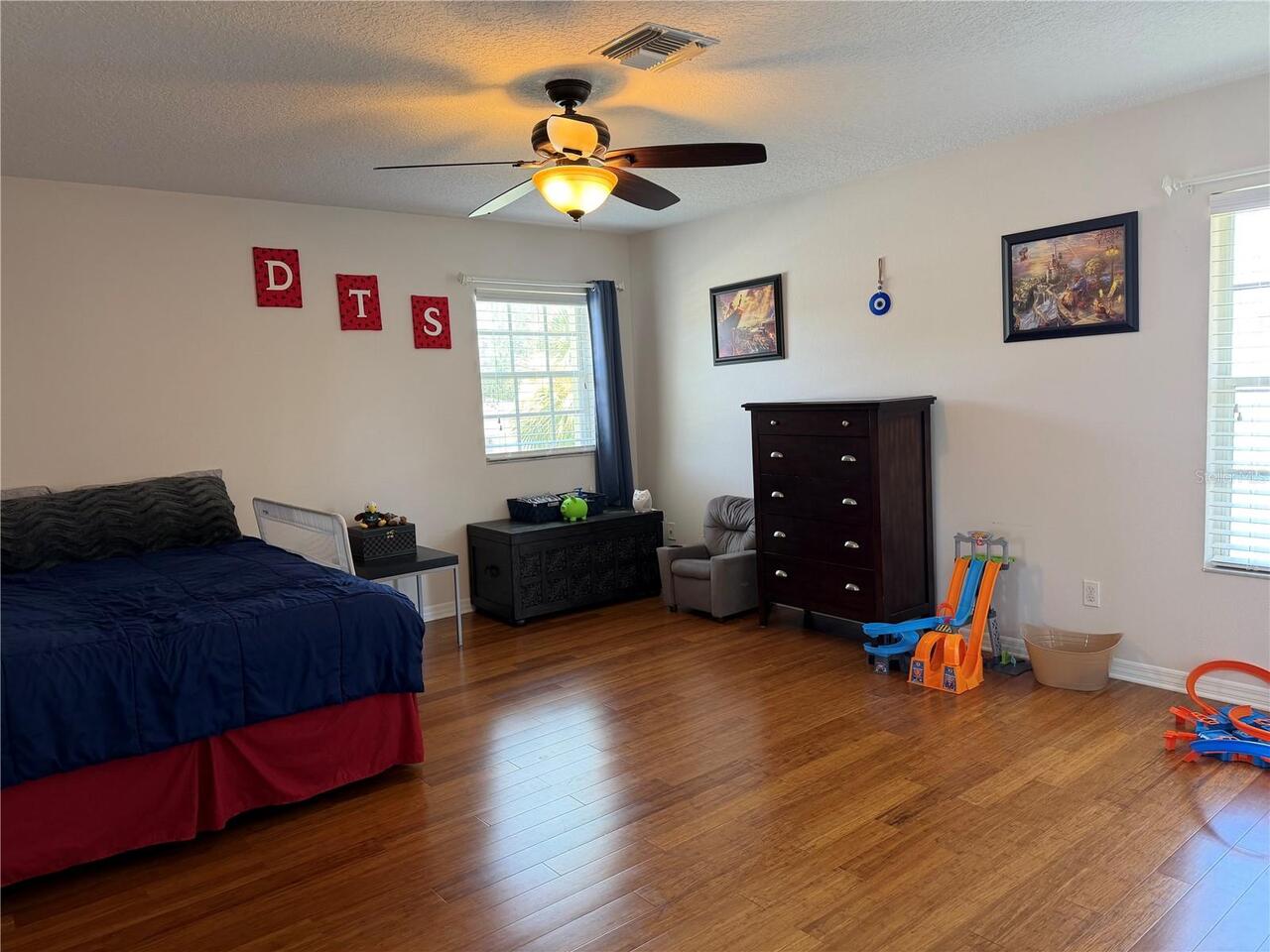 Listing Photo 18