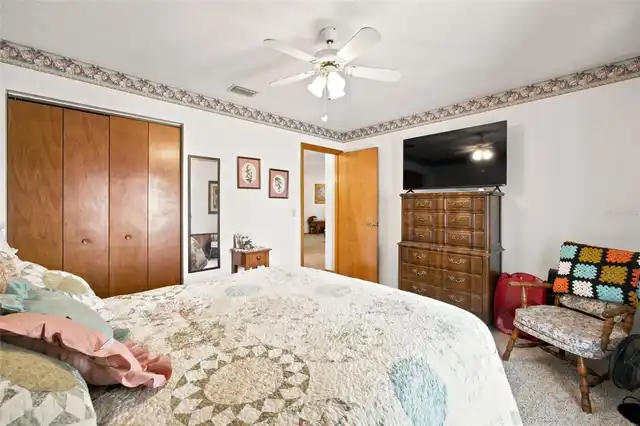 Listing Photo 9