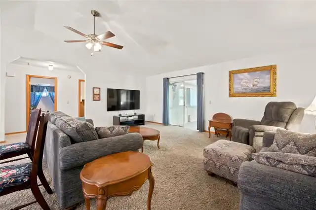 Listing Photo 23
