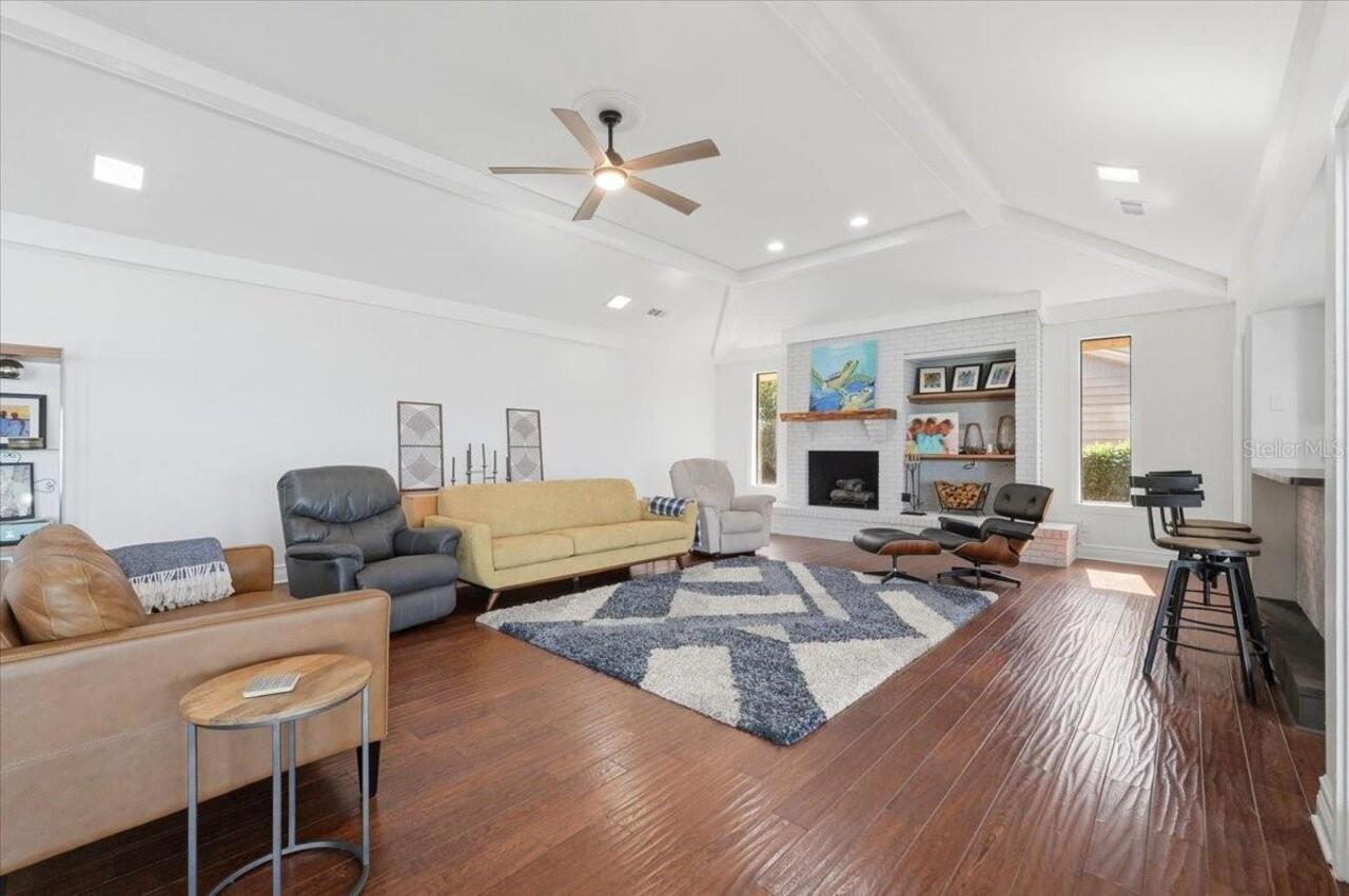 Listing Photo 17