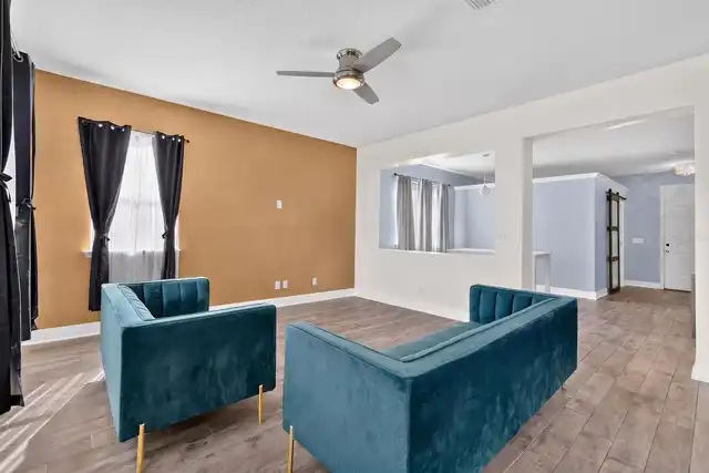 Listing Photo 9