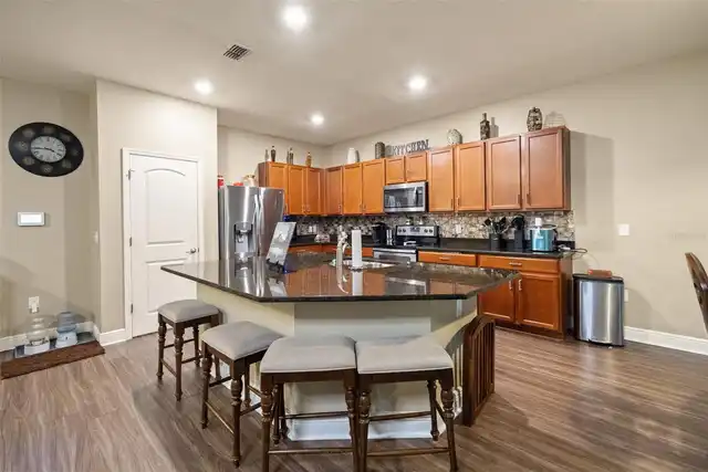Listing Photo 6