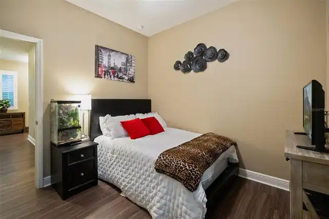 Listing Photo 17