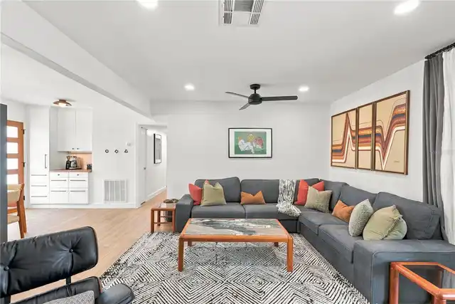 Listing Photo 14