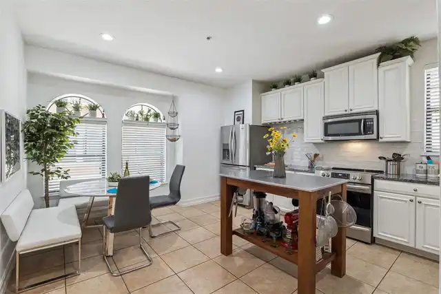 Listing Photo 19