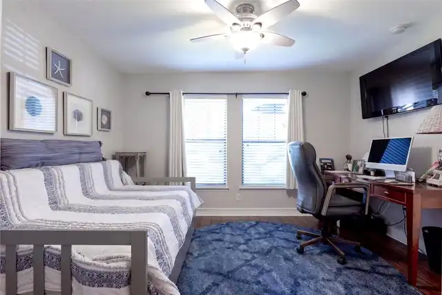 Listing Photo 8