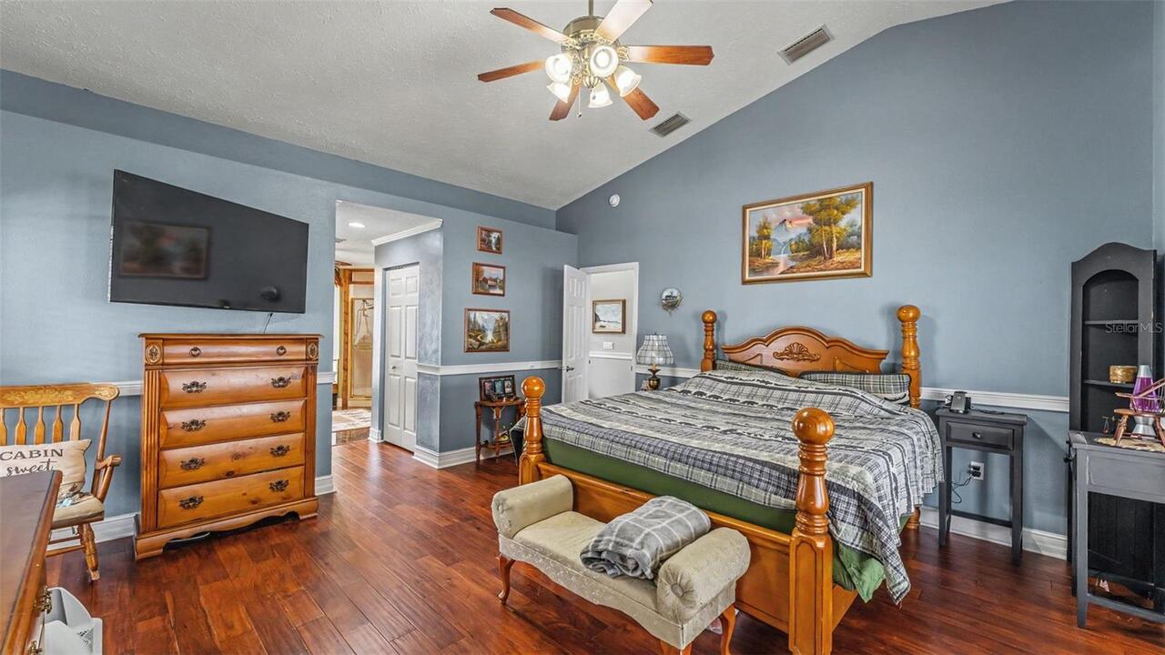 Listing Photo 16