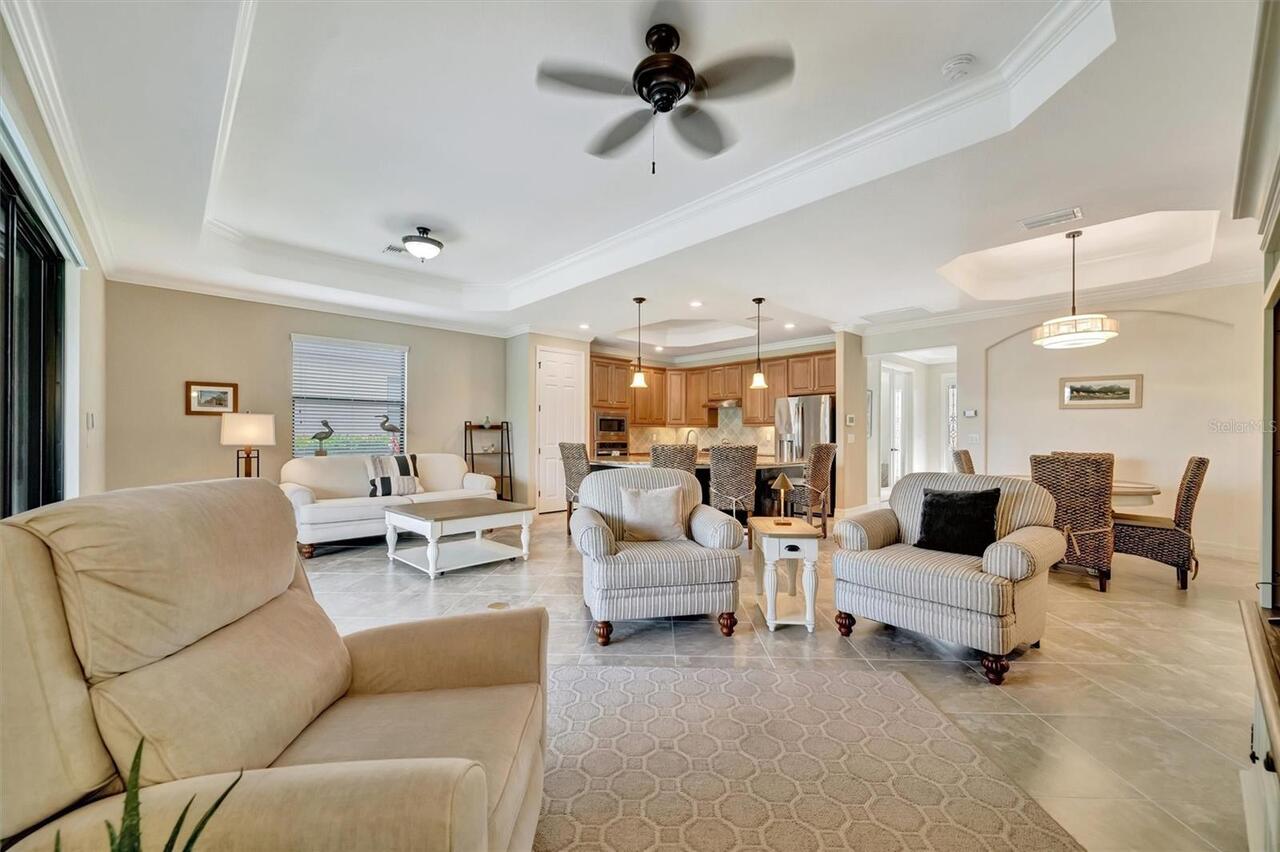 Listing Photo 12