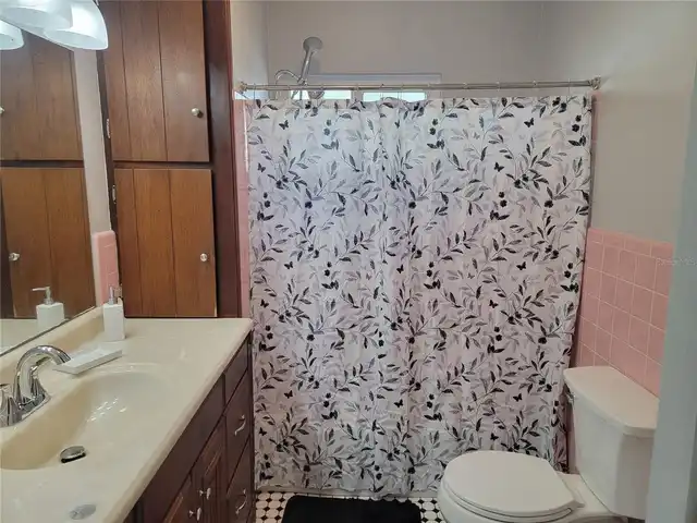 Listing Photo 10