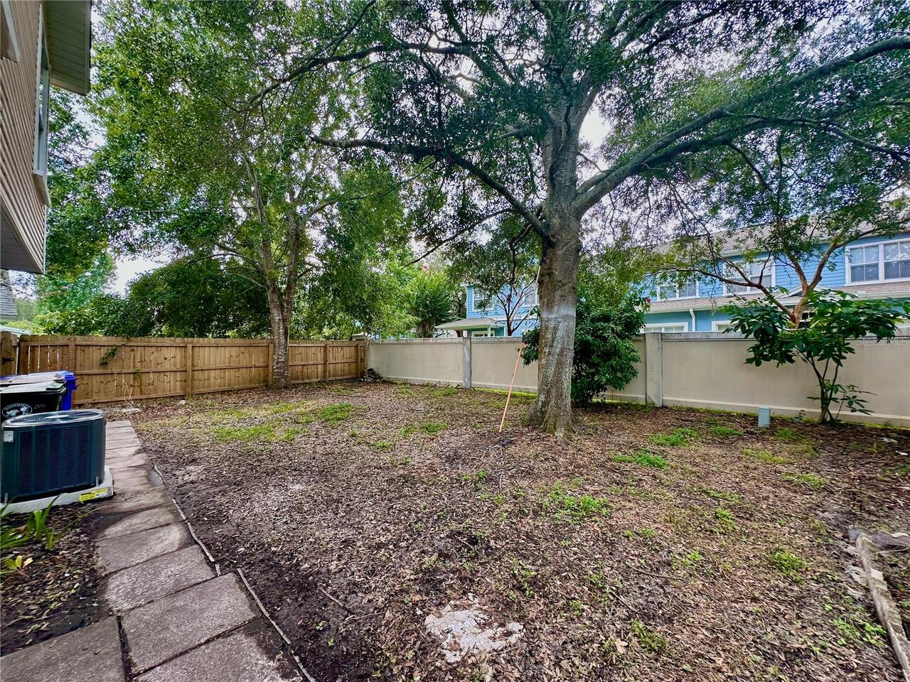 Listing Photo 8