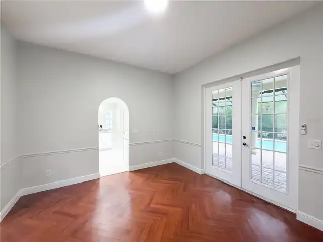 Listing Photo 9