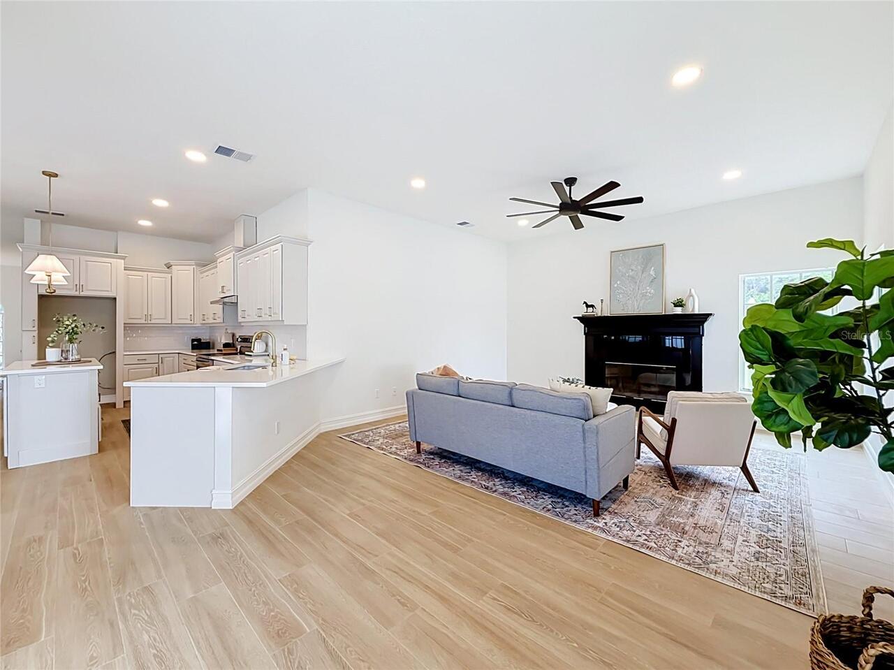 Listing Photo 16