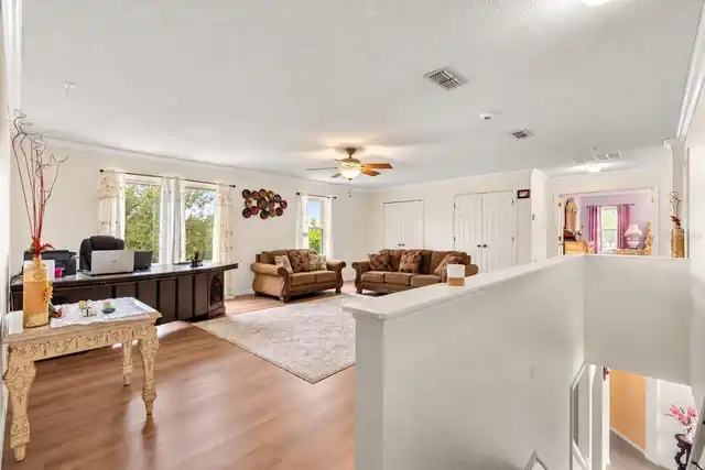 Listing Photo 16