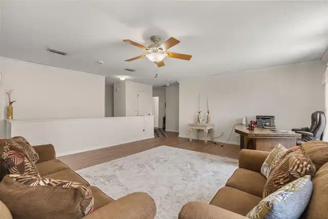 Listing Photo 17