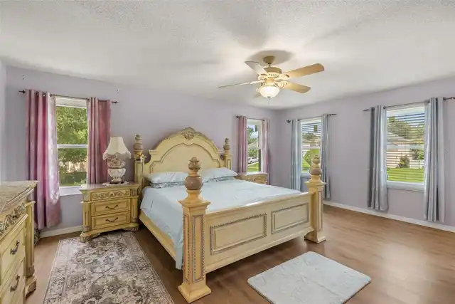 Listing Photo 18