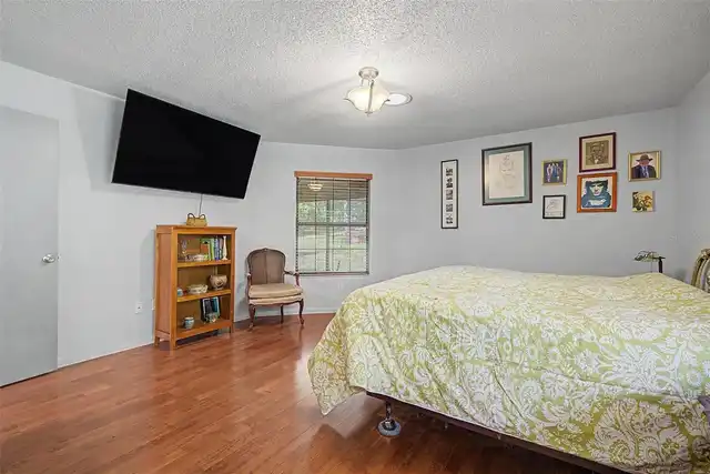 Listing Photo 26