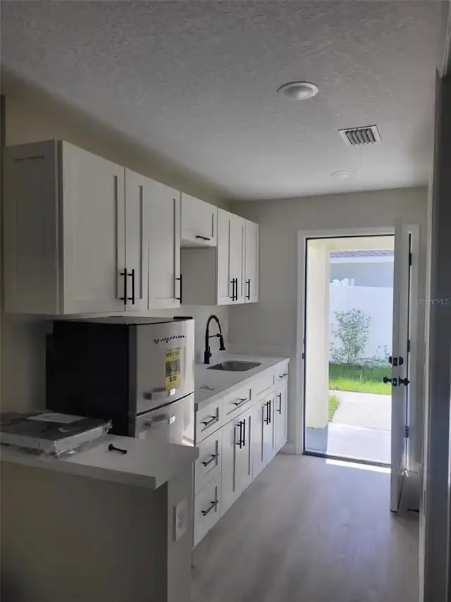 Listing Photo 17