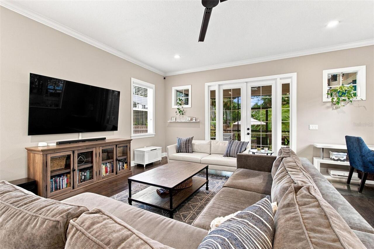 Listing Photo 12