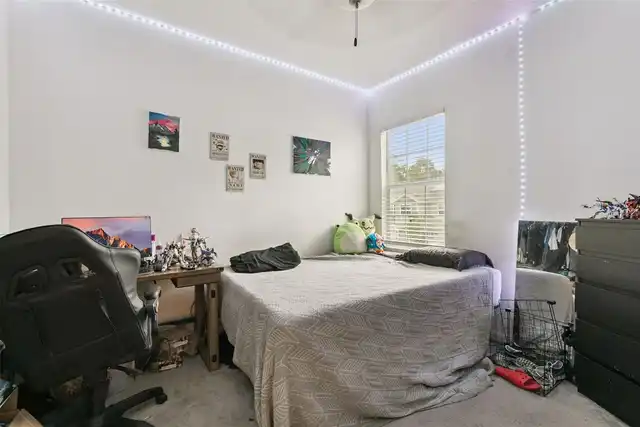 Listing Photo 11