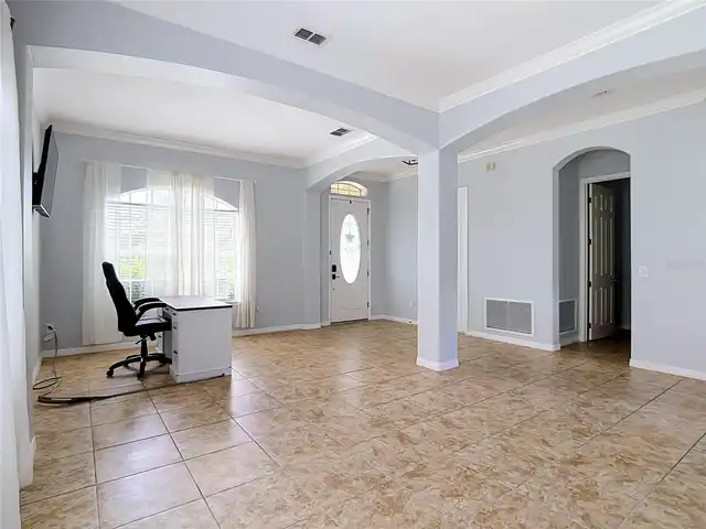 Listing Photo 14