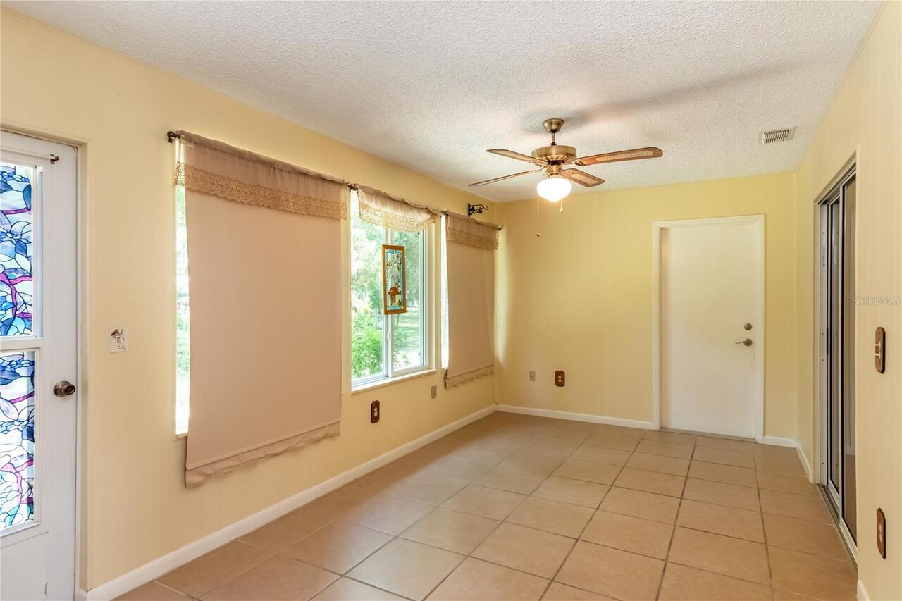 Listing Photo 12