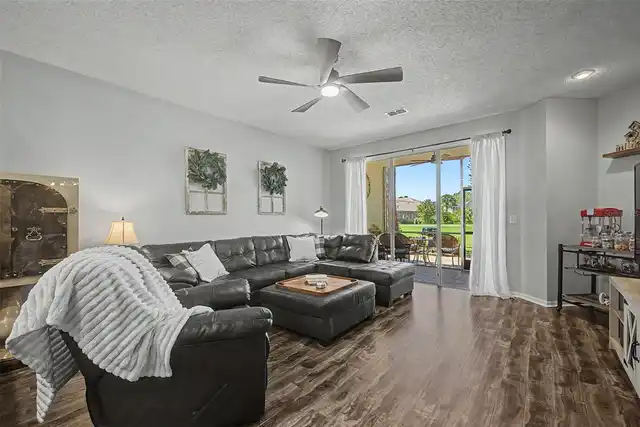 Listing Photo 17