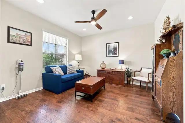 Listing Photo 12