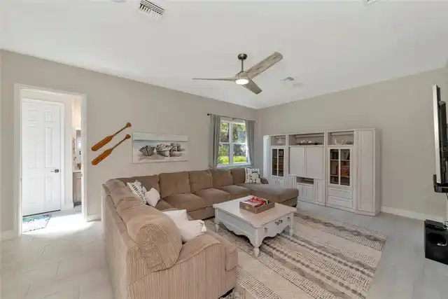 Listing Photo 33