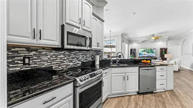 Listing Photo 19