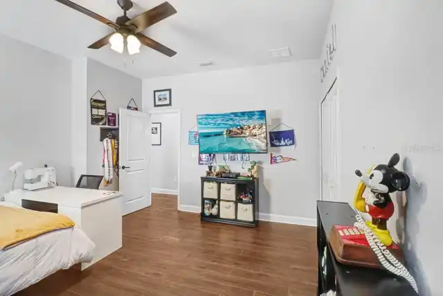 Listing Photo 7